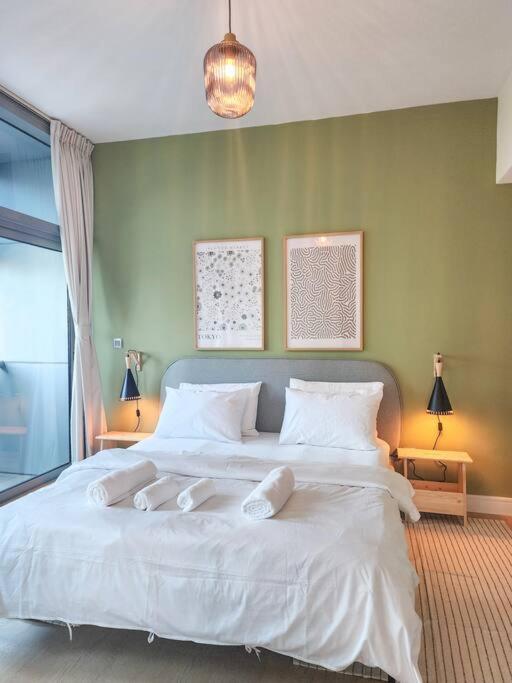 Next To Metro 1bed With Panoramic View