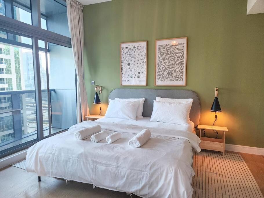 Next To Metro 1bed With Panoramic View